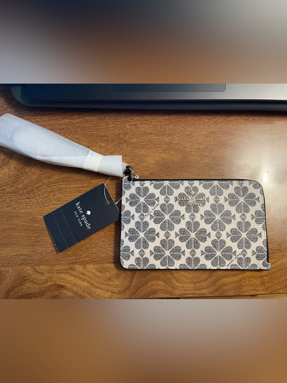 Kate Spade Lucy Small L-Zip Wristlet NWT